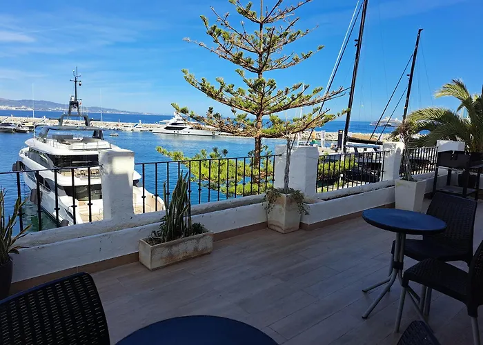 Private Suites In Huge Penthouse 1St Line Puerto Banus, Incredible Views, Jacuzzis