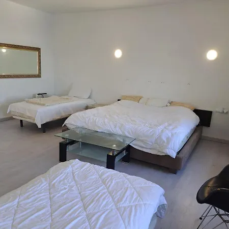 Private Suites In Huge Penthouse 1St Line Puerto Banus, Incredible Views, Jacuzzis Marbella Exterior foto